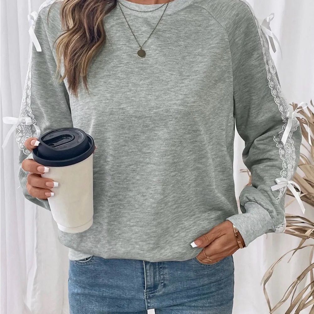 Women's Gray Lace Sleeve Top